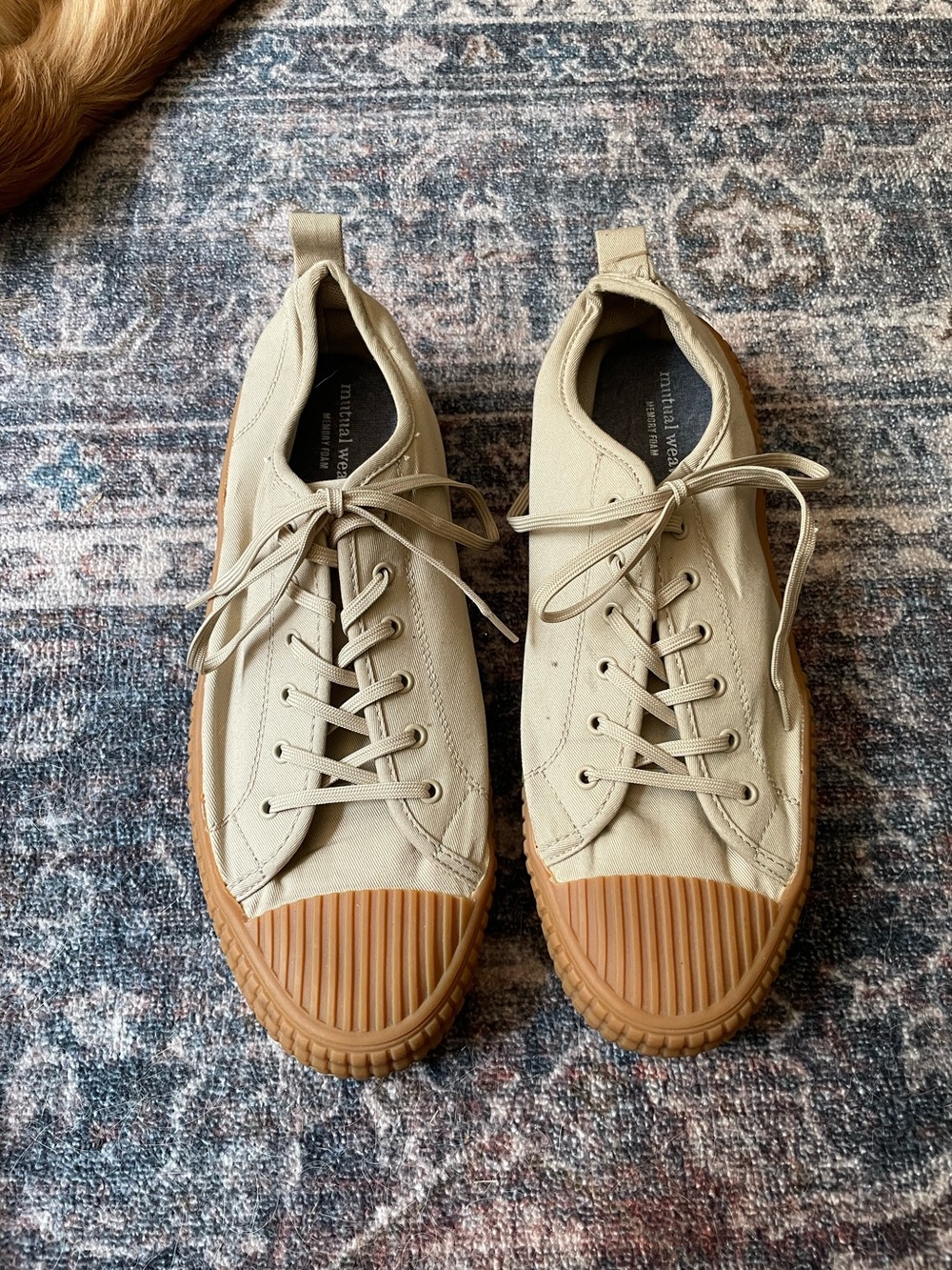 🐛Mutual weave sneakers🐛